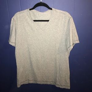 Lululemon men’s V-neck